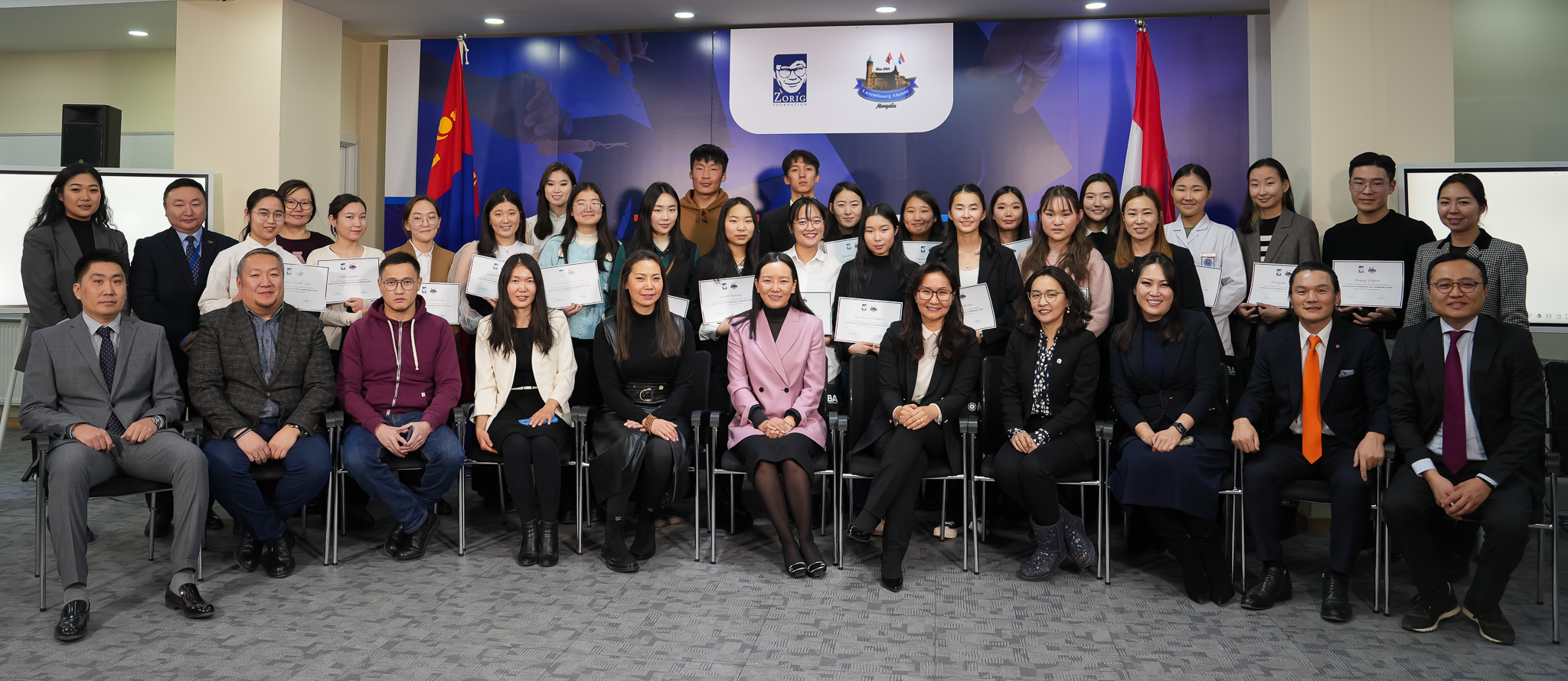 Scholarship award winners with Uni.lu alumni